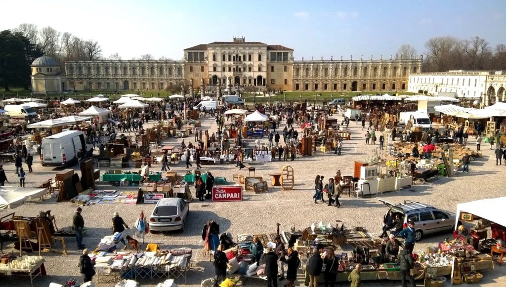 Das Wunder der Vergangenheit und darüber hinaus: Piazzola sul Brenta, der Markt